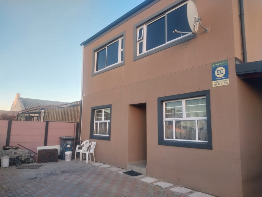 4 Bedroom Property for Sale in Ravensmead Western Cape